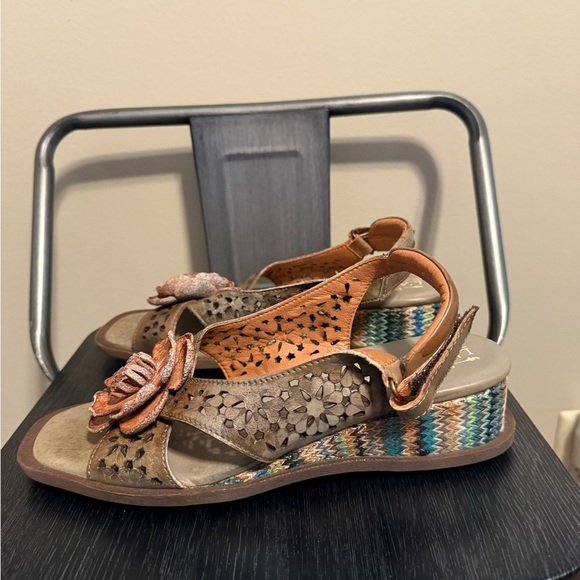 L’Artiste by Spring Step Floral Leather Wedge Sandals – Boho Cutout Slingback 40 - Picture 9 of 12